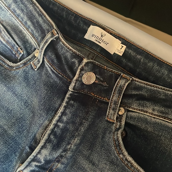 Windsor Ripped Skinny Jeans | Size 7 | NWOT - Picture 4 of 4